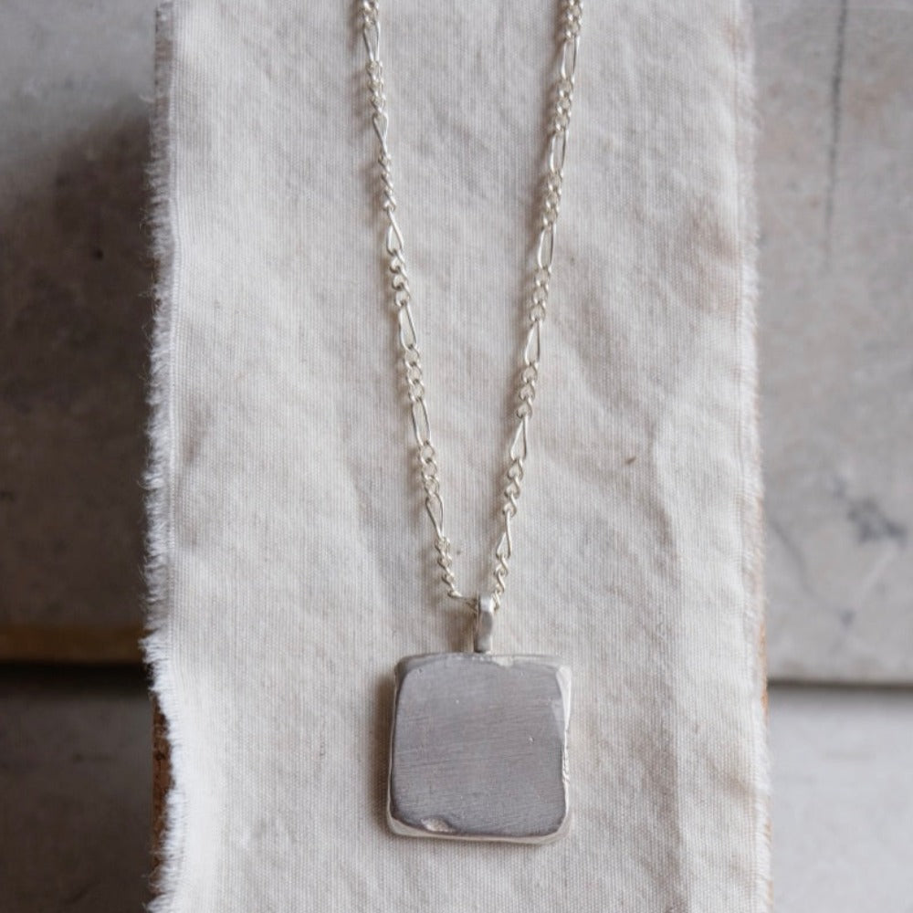 Mama Necklace