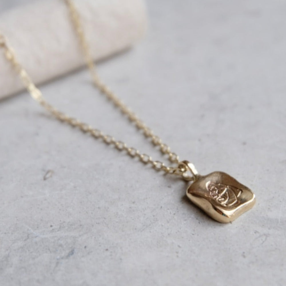 unique gifts. for mums, recycled gold embrace necklace