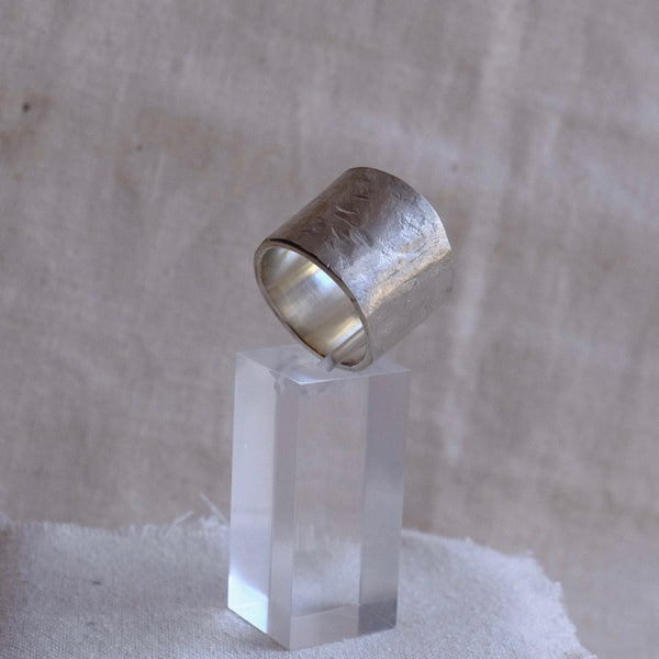 wide mens ring 