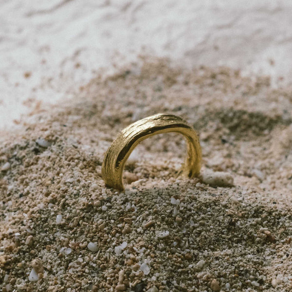 Sand engagement ring