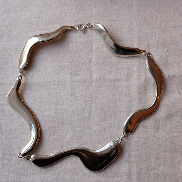 Fluid Form Sculptural Necklace : Silver
