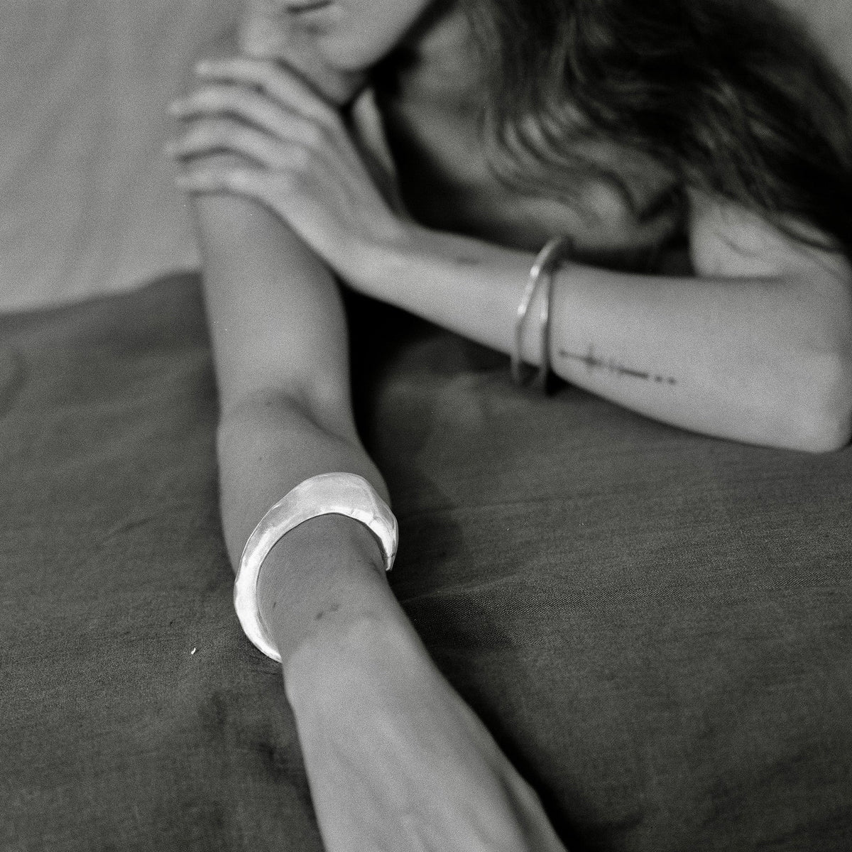 The Pebble Orbit Bangle 1