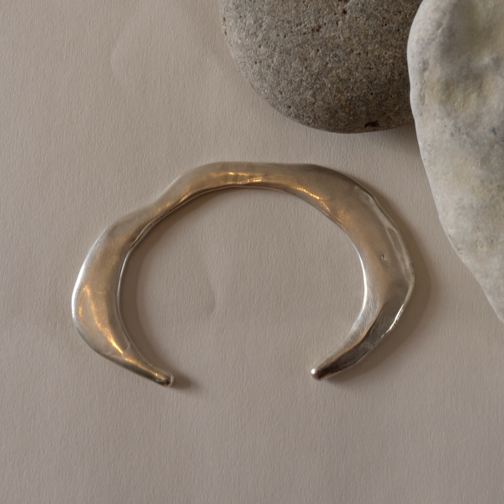 The Pebble Orbit Bangle 1