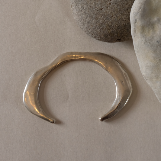The Pebble Orbit Bangle 1