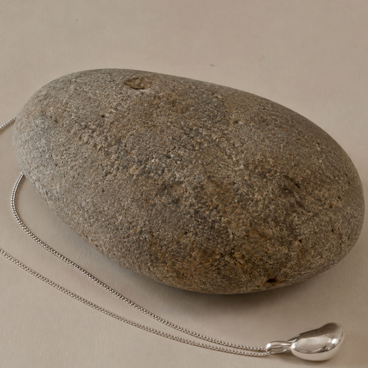 Finders Keepers Pebble Chain