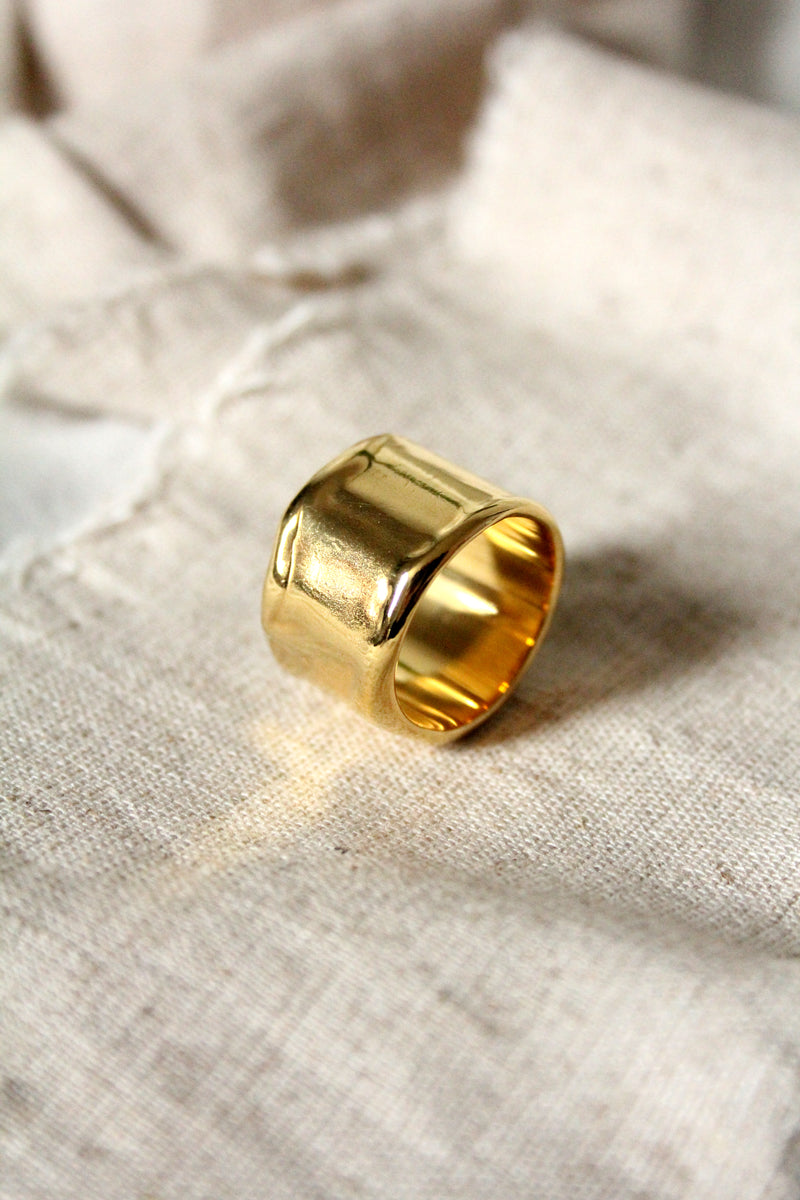 bold chunky gold ring 