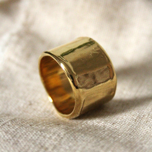 bold chunky sustainable wedding band