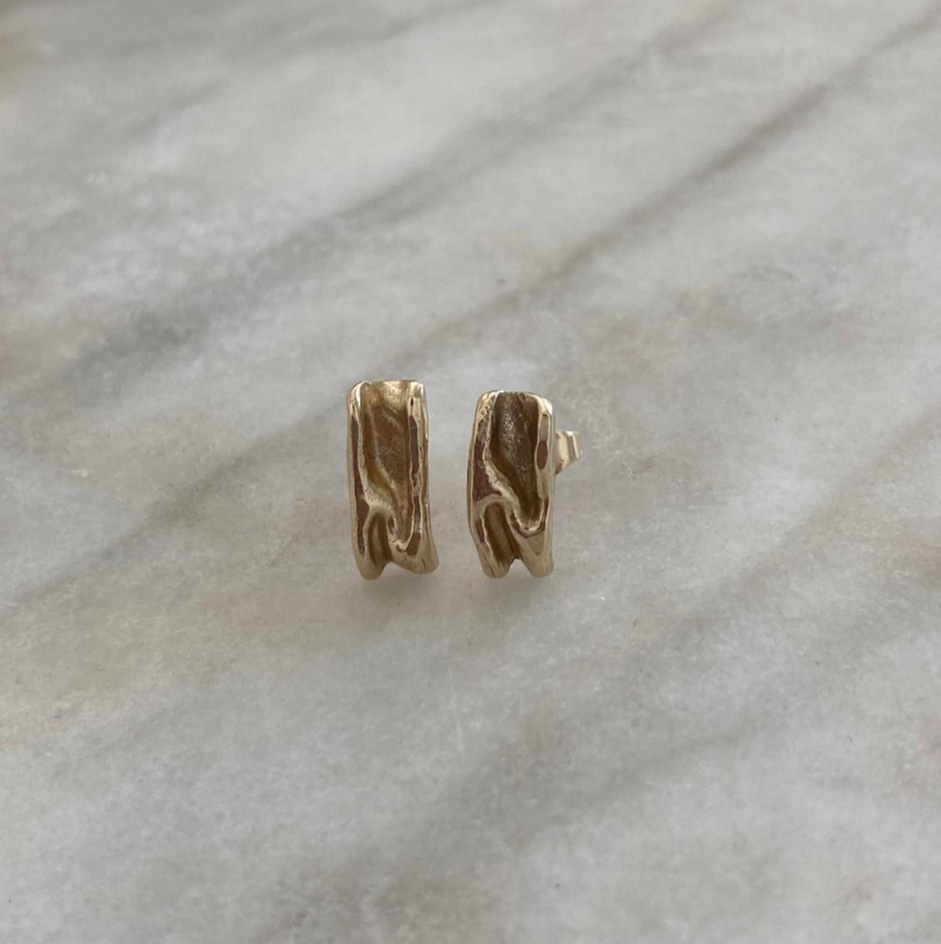 Minimal Gold Stud Earring